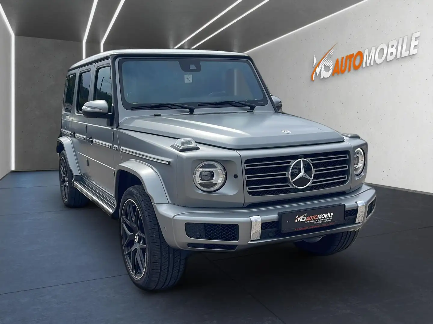 Mercedes-Benz G 350 d AMG+BURMESTE®+DISTR.+22 Zoll+WideScreen Grau - 2