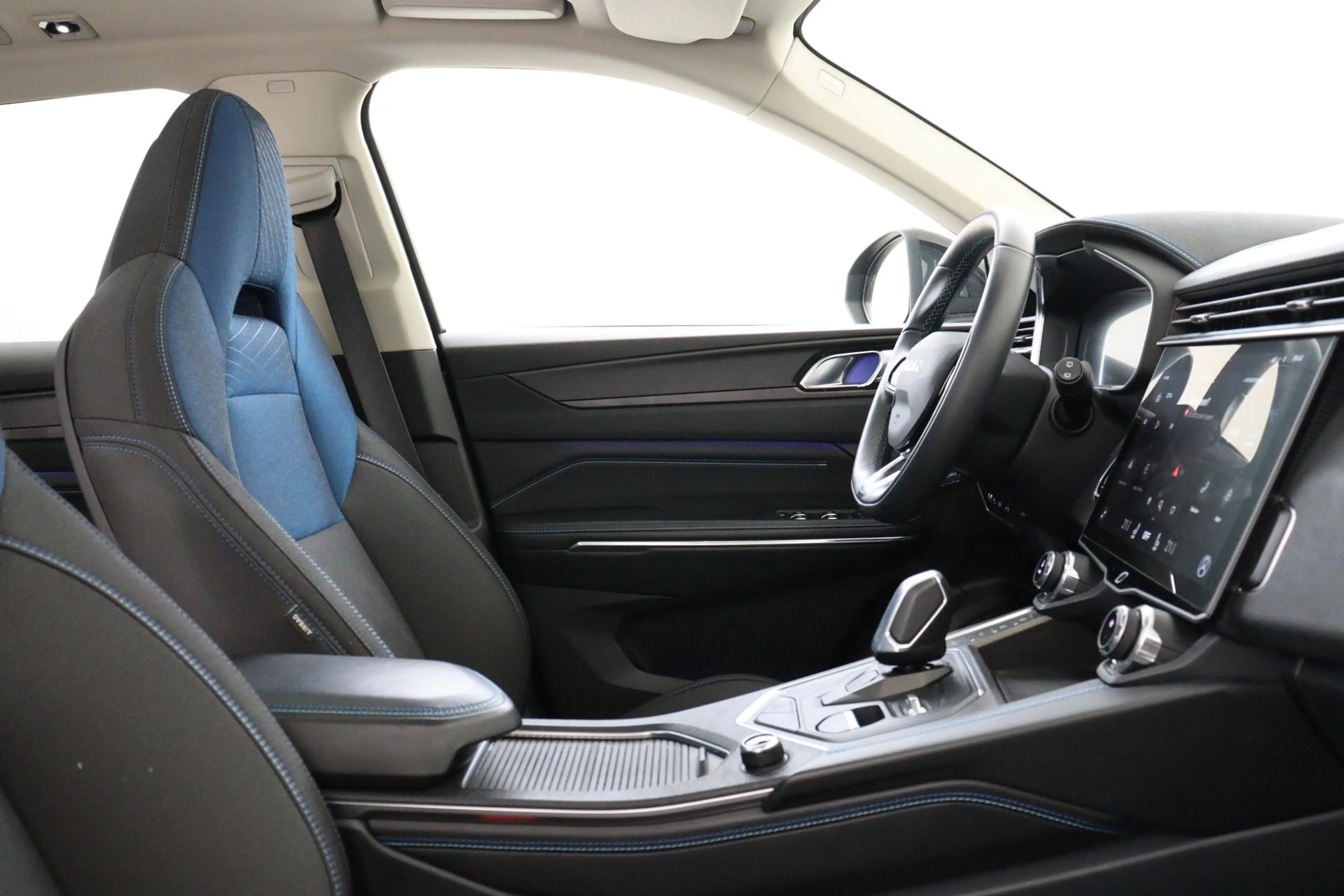Lynk & Co 01 1.5 PHEV BLACK EDITION -PANO.DAK|ELEK.STOEL|HARMAN — photo 8