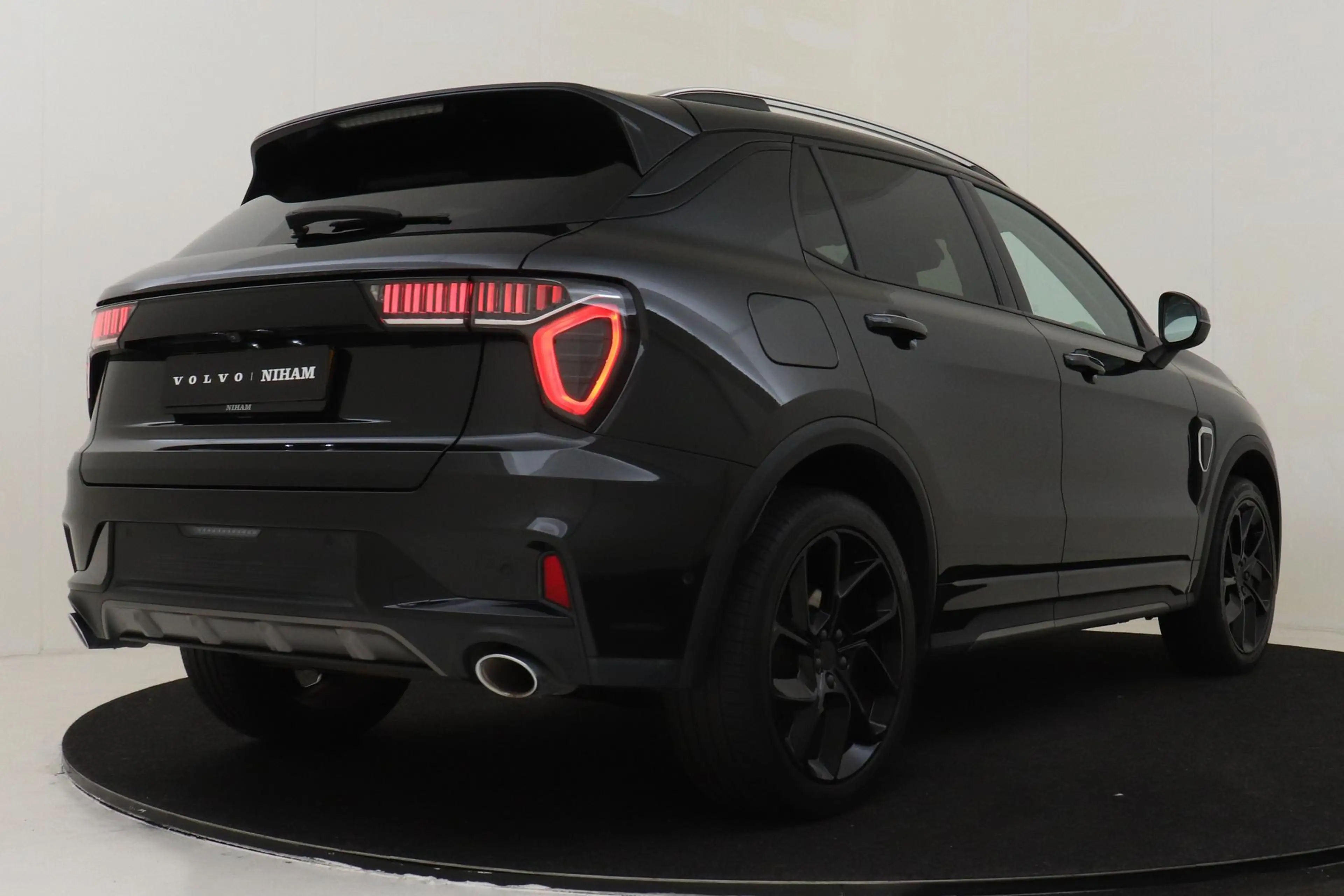 Lynk & Co 01 1.5 PHEV BLACK EDITION -PANO.DAK|ELEK.STOEL|HARMAN — photo 3