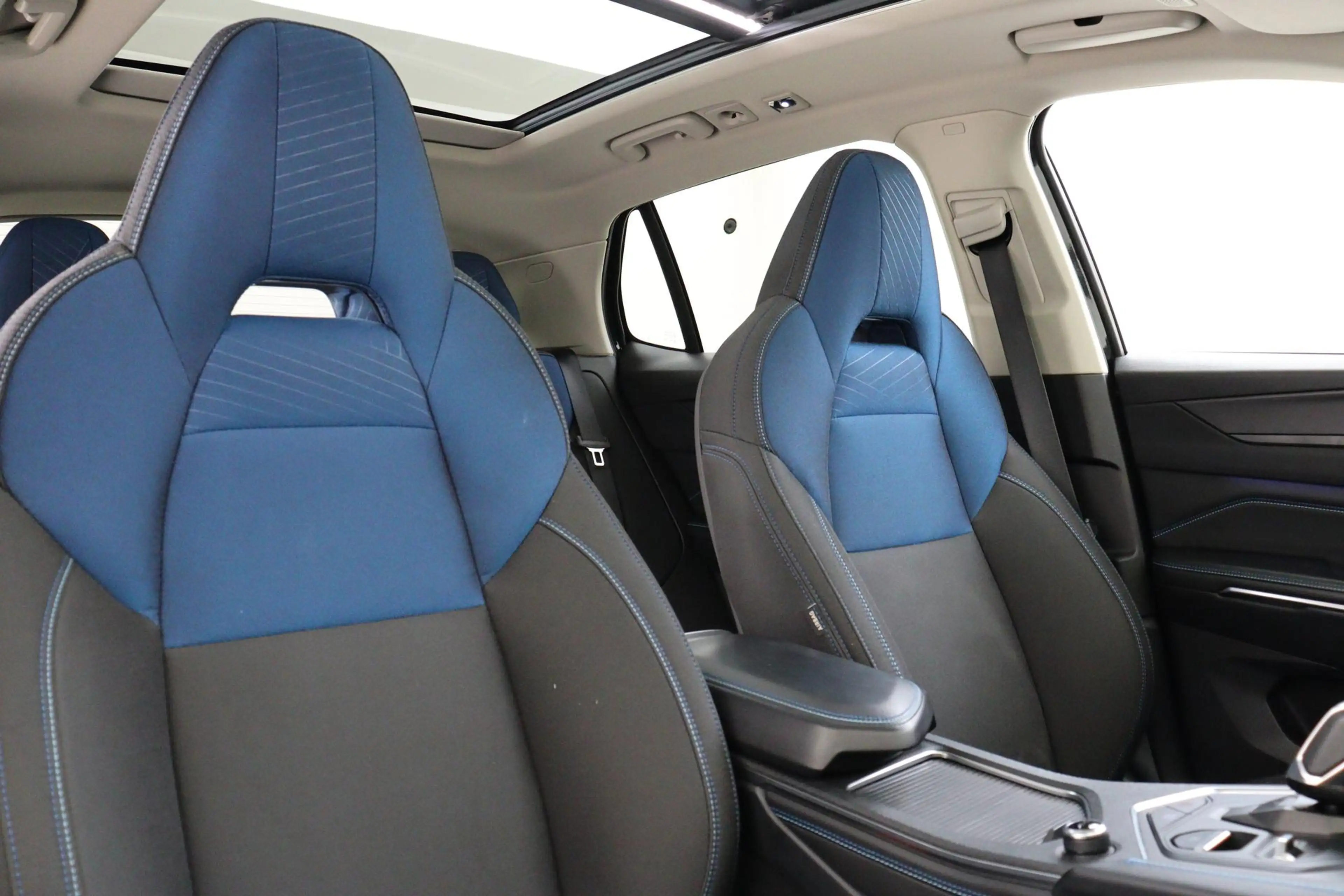Lynk & Co 01 1.5 PHEV BLACK EDITION -PANO.DAK|ELEK.STOEL|HARMAN — photo 12