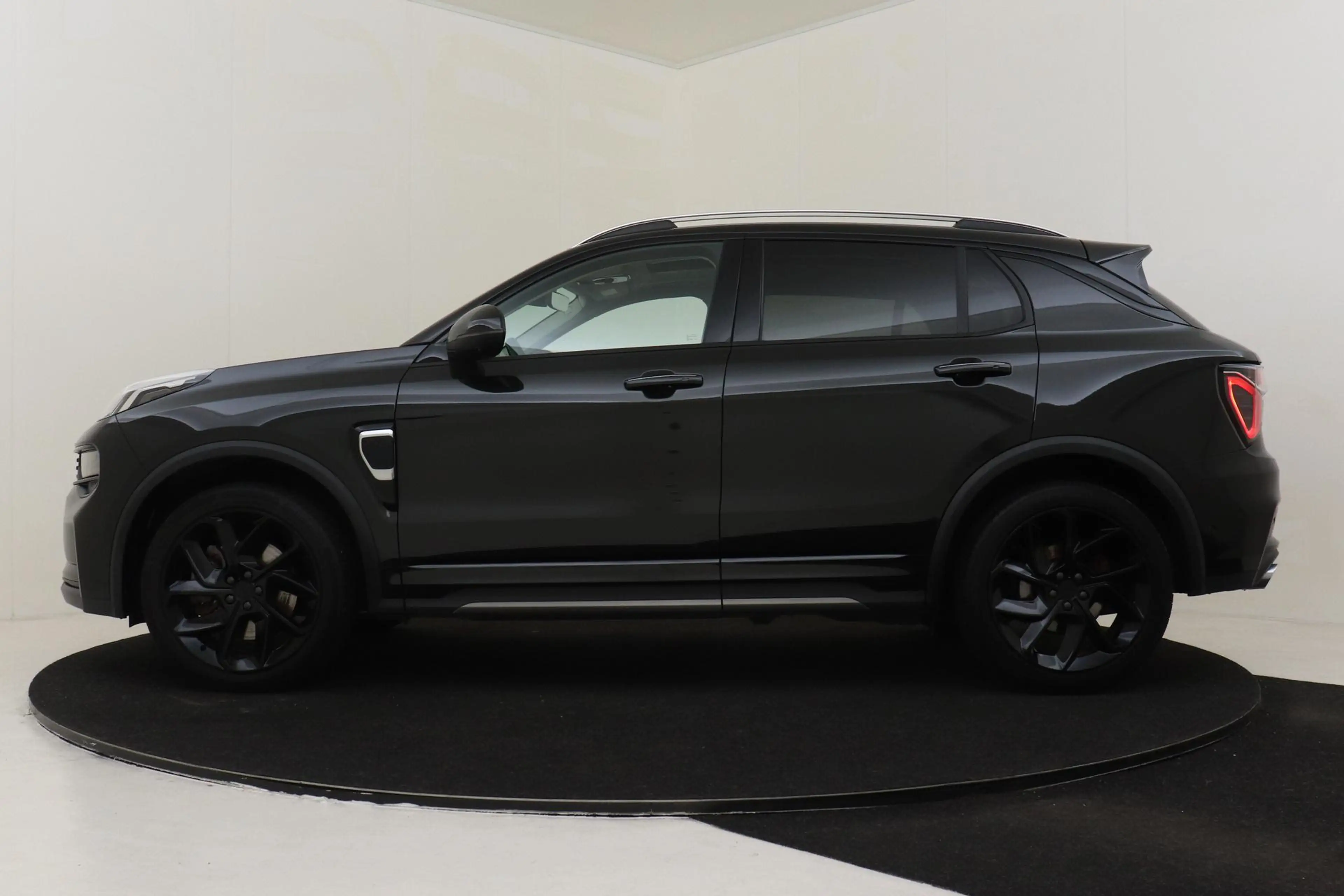 Lynk & Co 01 1.5 PHEV BLACK EDITION -PANO.DAK|ELEK.STOEL|HARMAN — photo 7