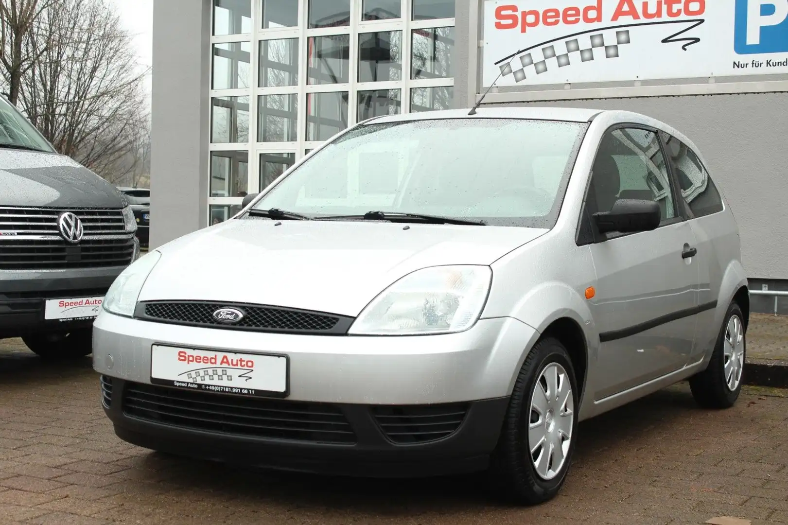Ford Fiesta 1.3i VIVA/KLIMA/EURO 4/GEPFLEGT/1.HAND Argent - 2