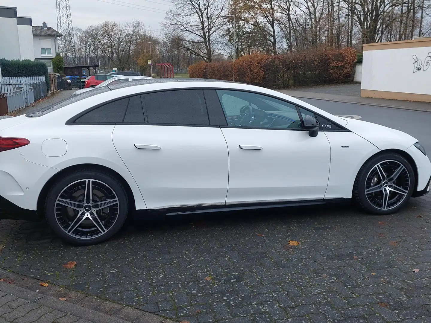 Mercedes-Benz EQE 43 AMG EQE 43 4Matic Weiß - 1