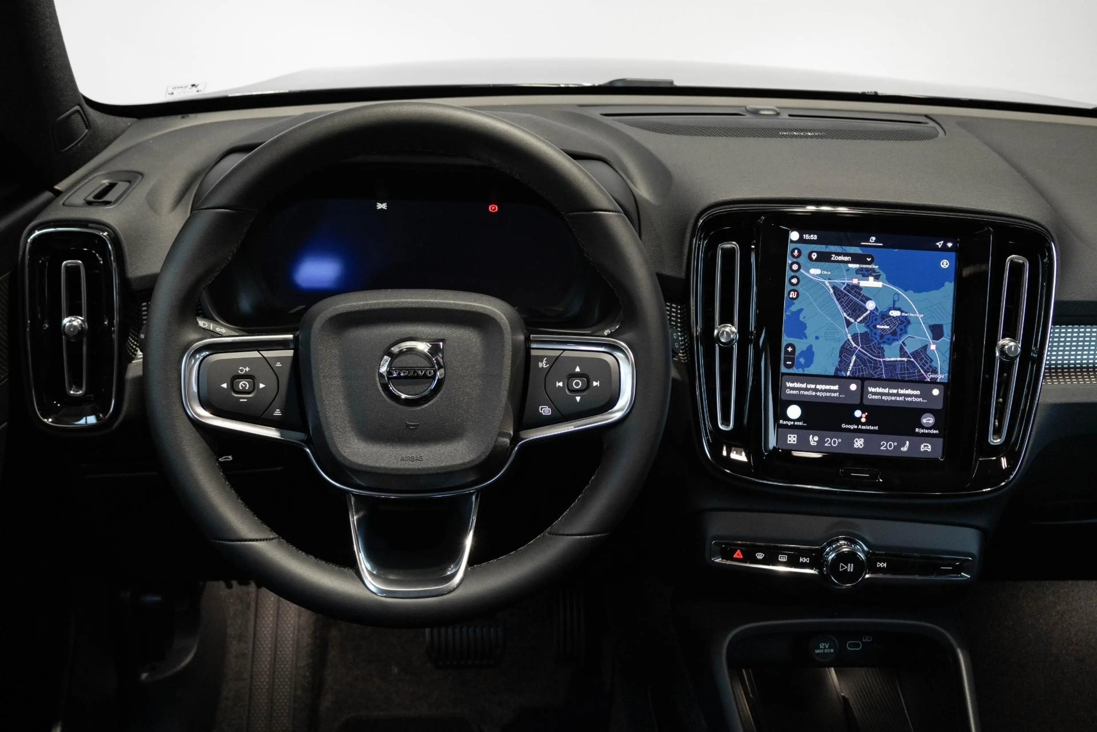 Volvo EX40 Single Motor Extended Range Ultra Black Edition | — photo 12