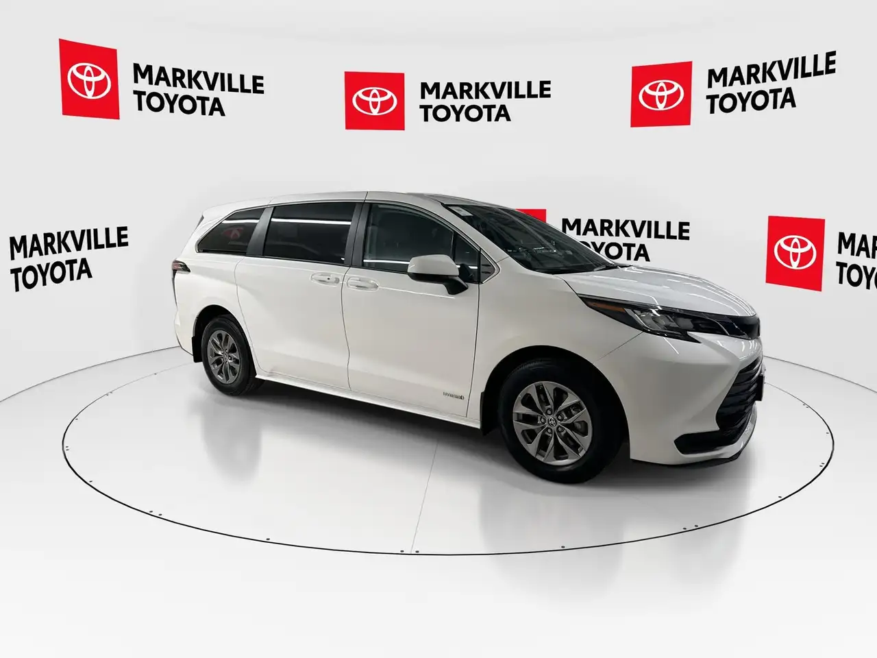 Toyota Sienna снимка Toyota Sienna