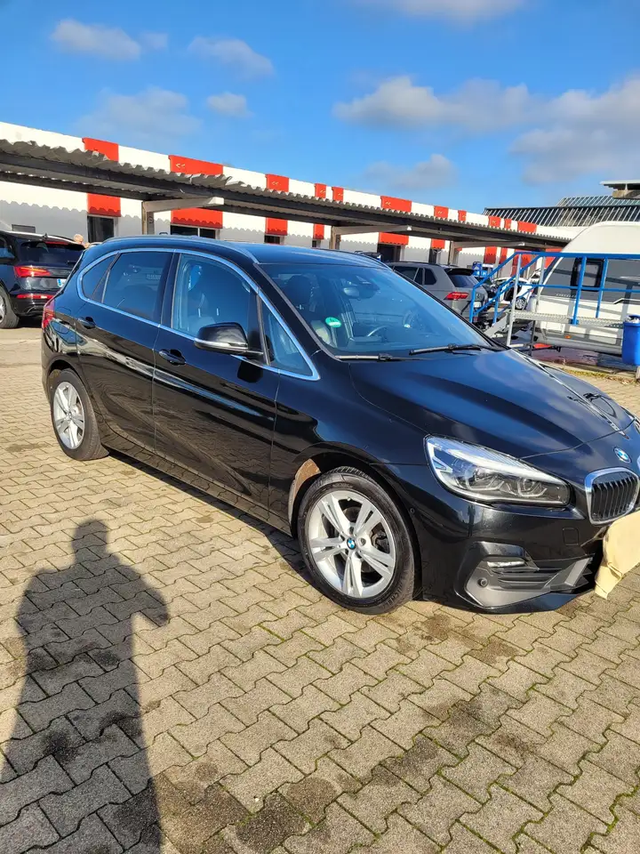 BMW 216