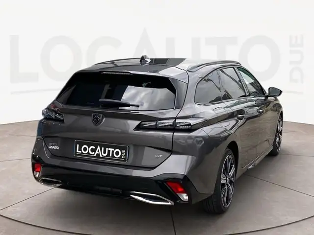 Peugeot 308 view 4