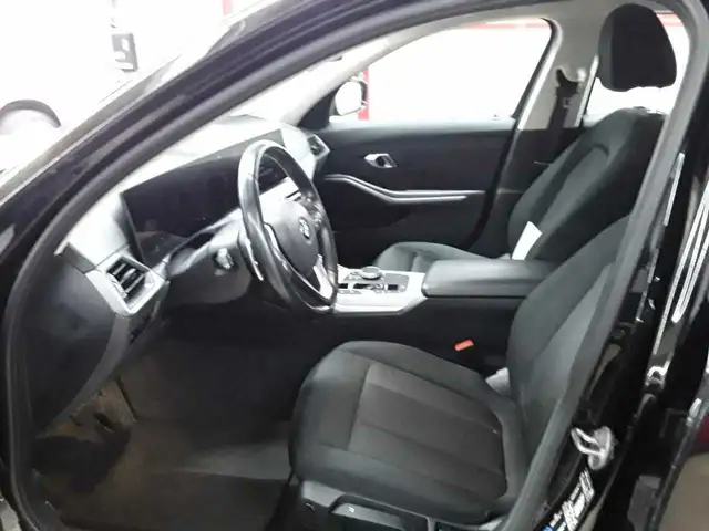 BMW 3 Series view 7