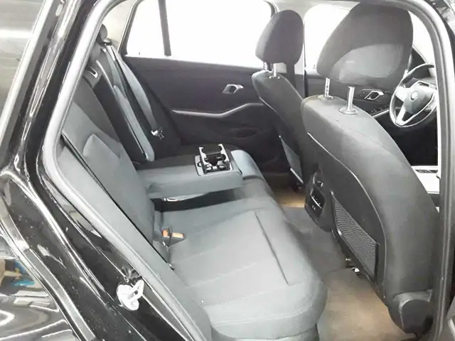 BMW 3 Series view 14
