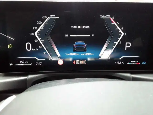 BMW 3 Series view 11