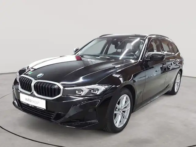 BMW 3 Series view 2