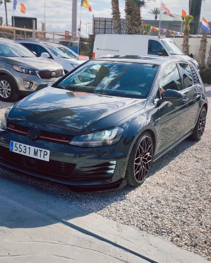 Volkswagen Golf GTI 2.0 TSI Performance DSG 230 Plateado - 2