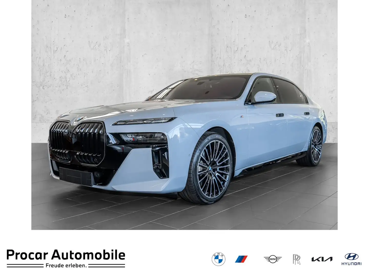 BMW 740 d xDrive M Sport Pro 21" SKY Lounge TV 360° Krista Grau - 1