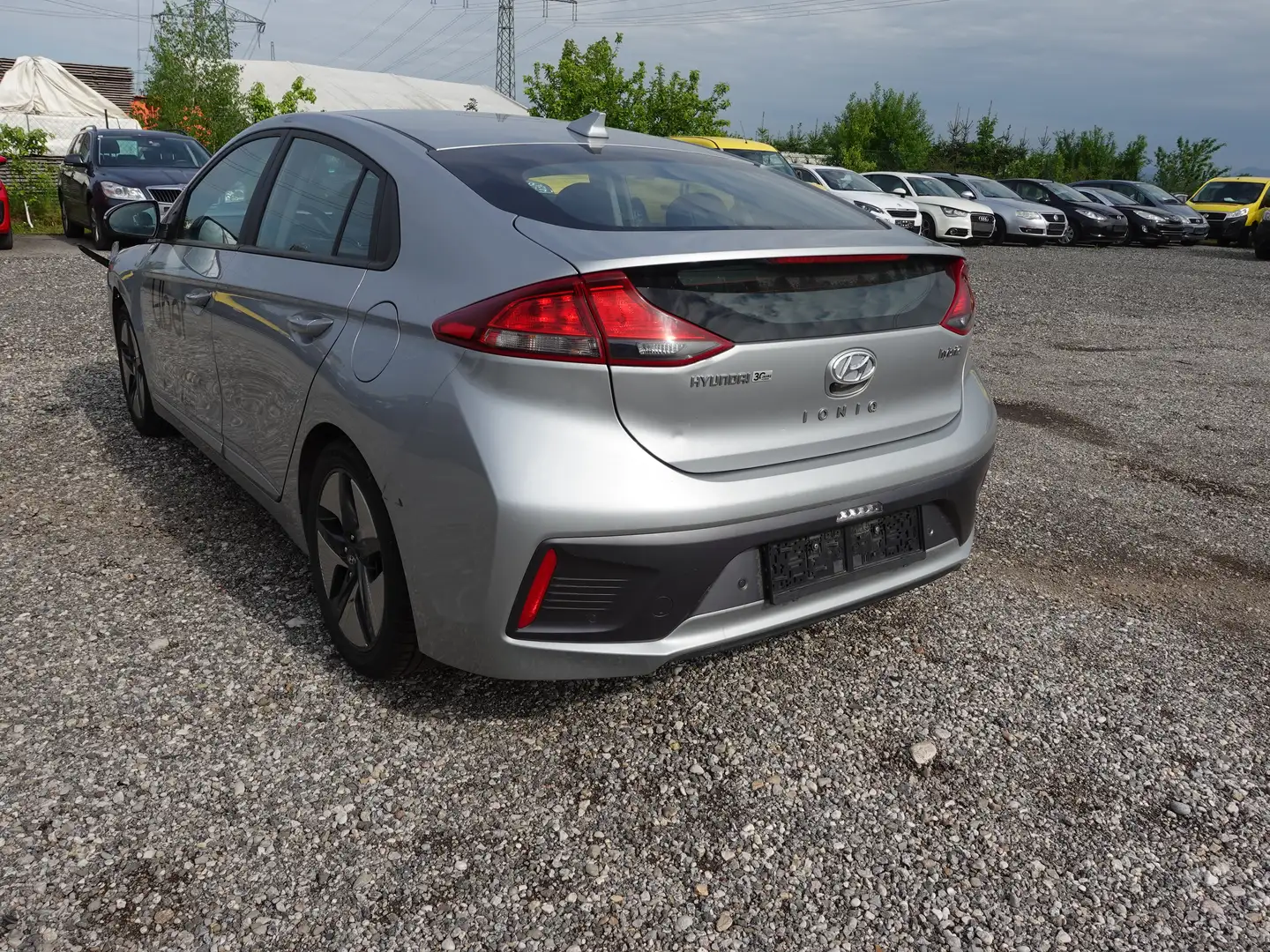Hyundai IONIQ 1,6 Hybrid Taxi Aut. Gris - 2