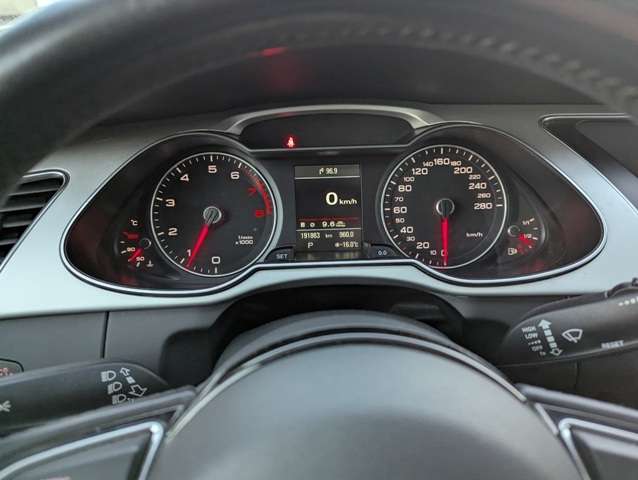 2016 Audi A4 4dr Sdn Auto Progressiv Plus Quattro S Line thumb 16
