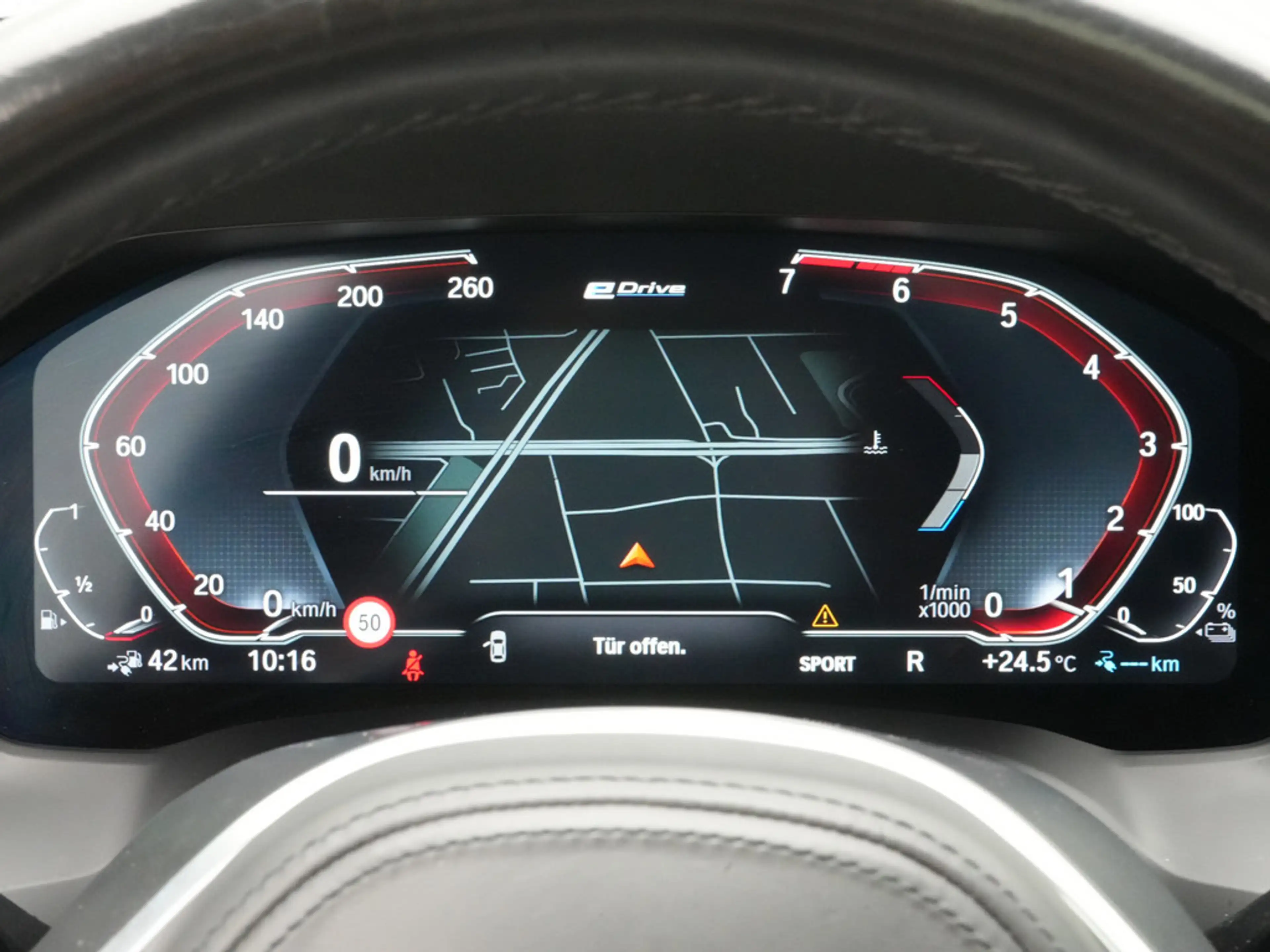 BMW 330 e M-Sport LASER PANO H/K ACC HUD NAVI LEDE — photo 7