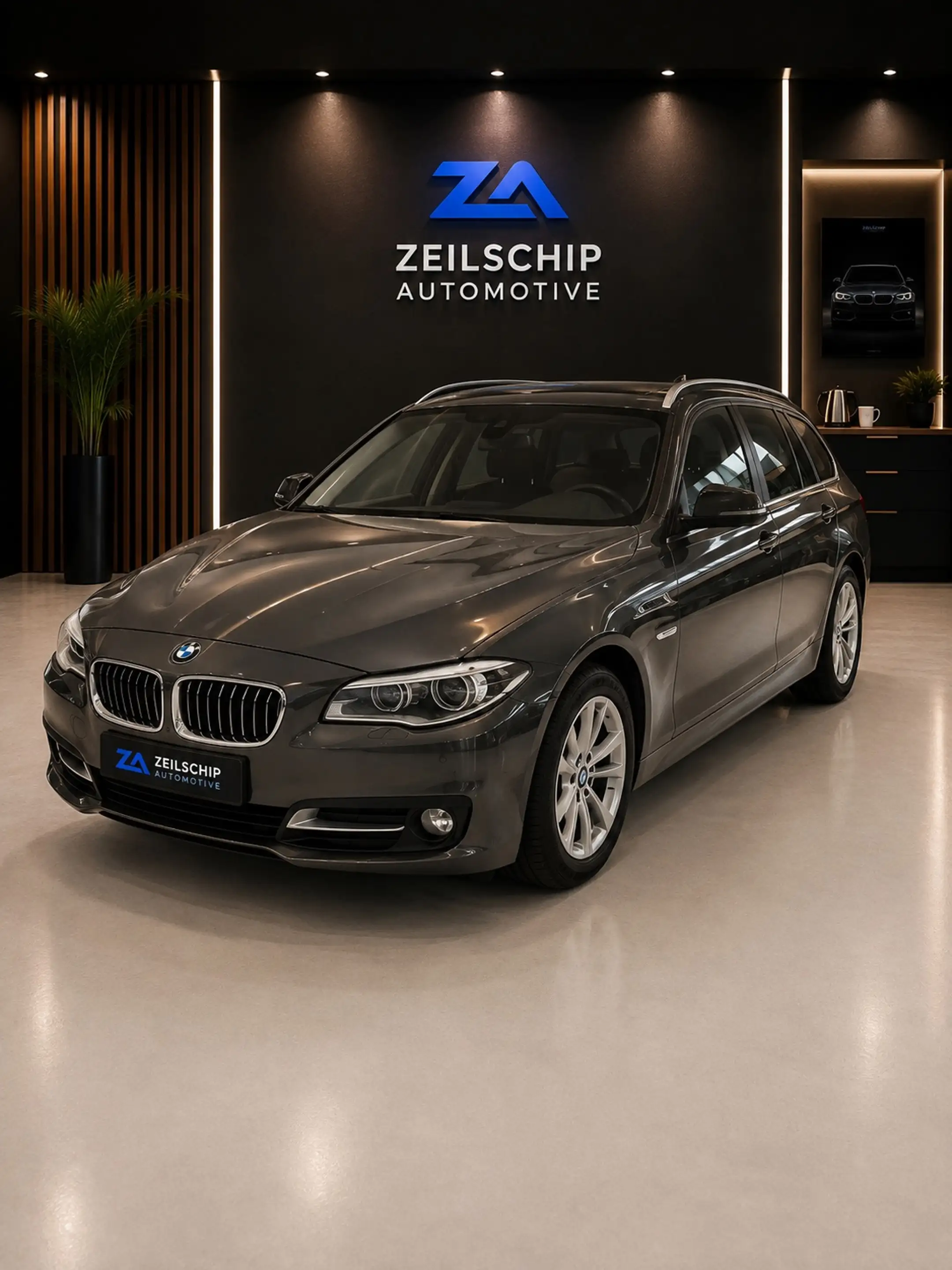 BMW 528 5-serie Touring 528i Facelift M Sport High Executi — photo 5