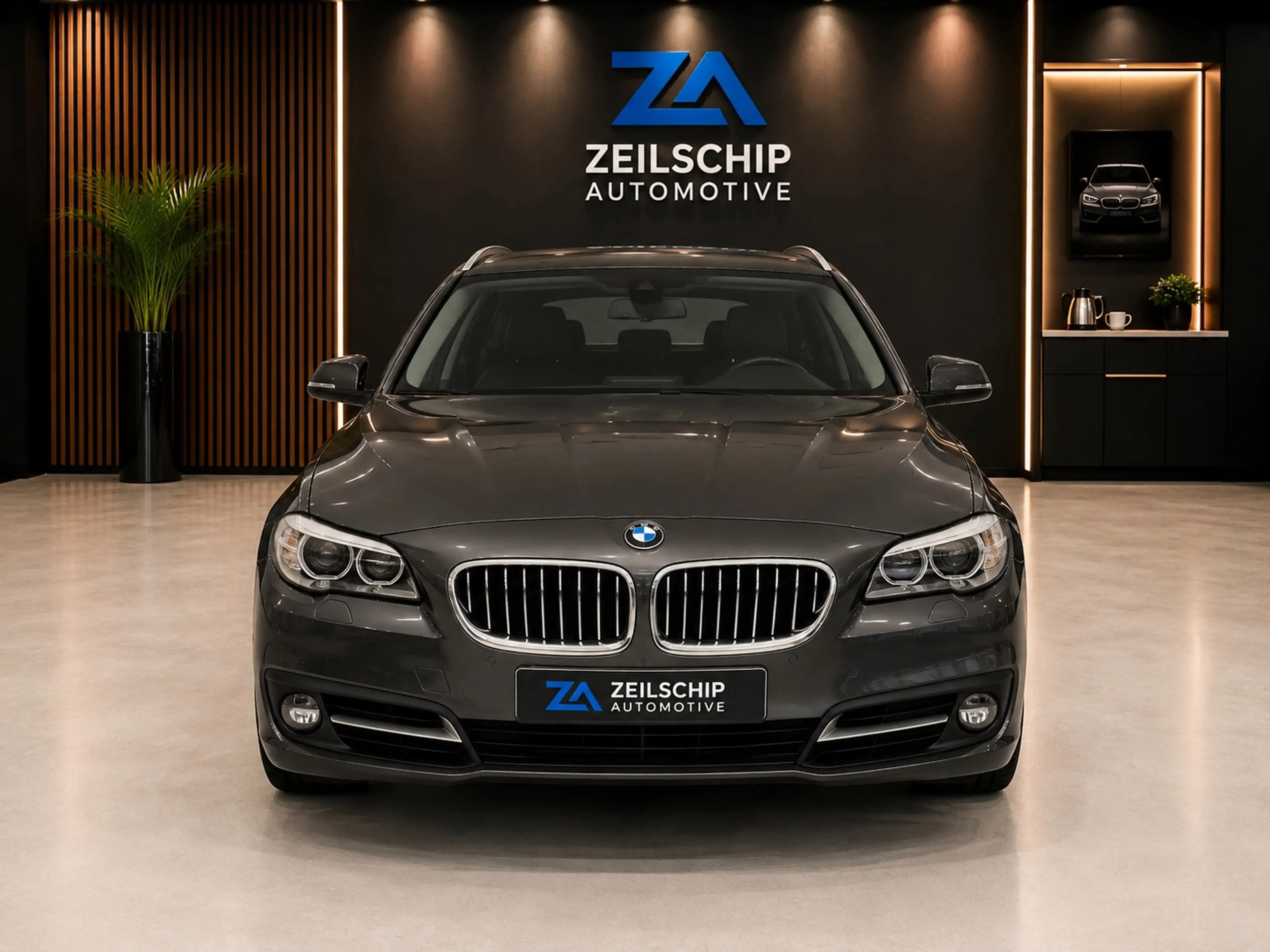 BMW 528 5-serie Touring 528i Facelift M Sport High Executi — photo 4