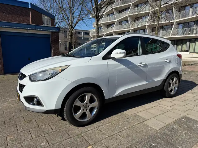 Hyundai iX35 2.0i Business Edition Leder Cruise Snow White