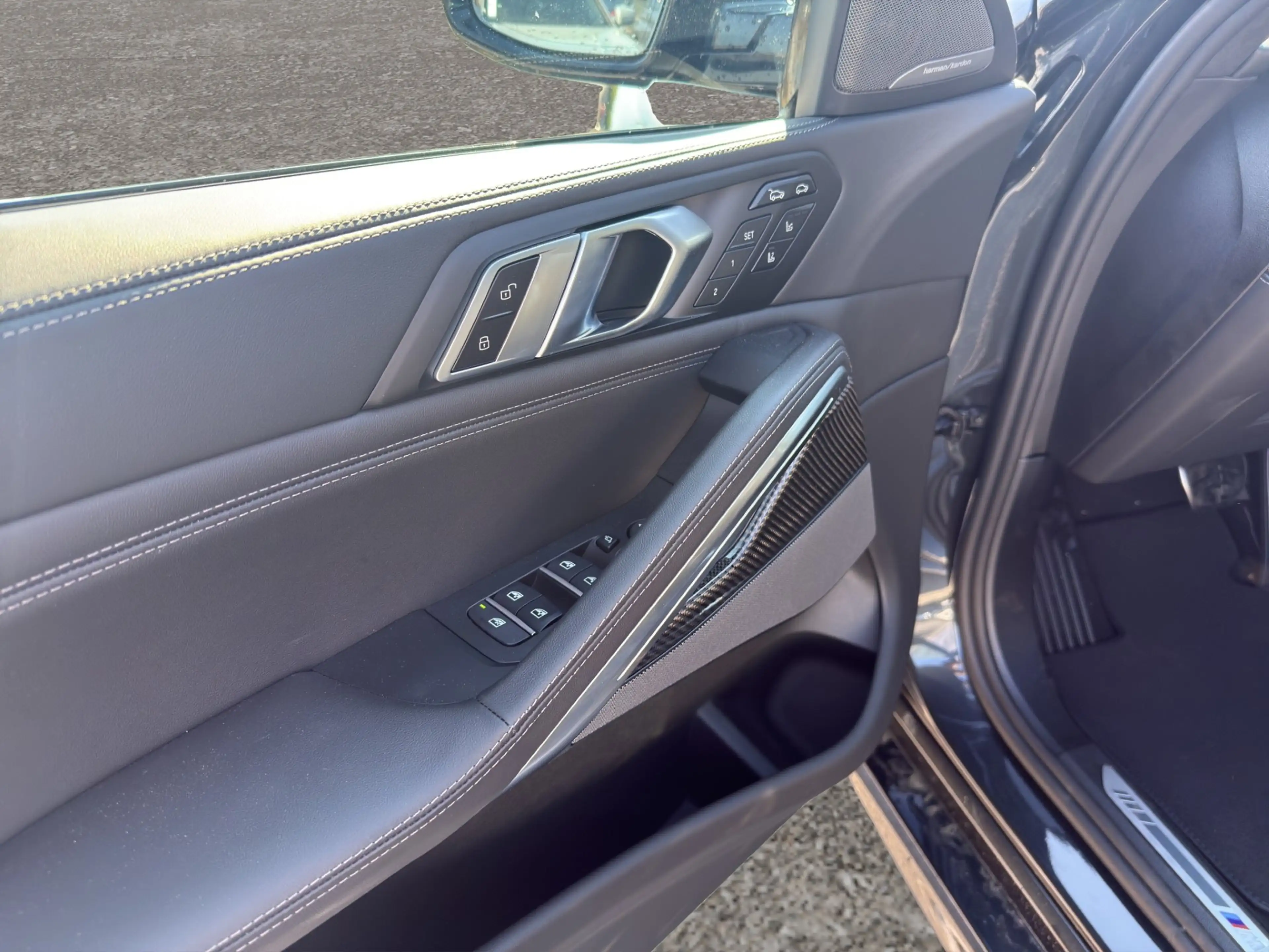 BMW X6 xDrive40i — photo 9