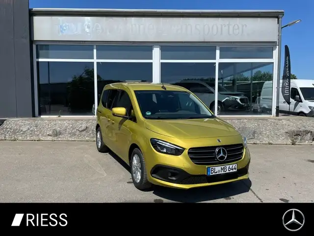 Mercedes-Benz null