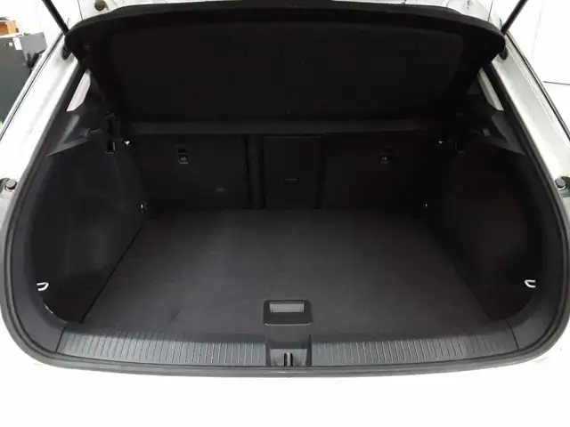 Volkswagen T-Roc view 15