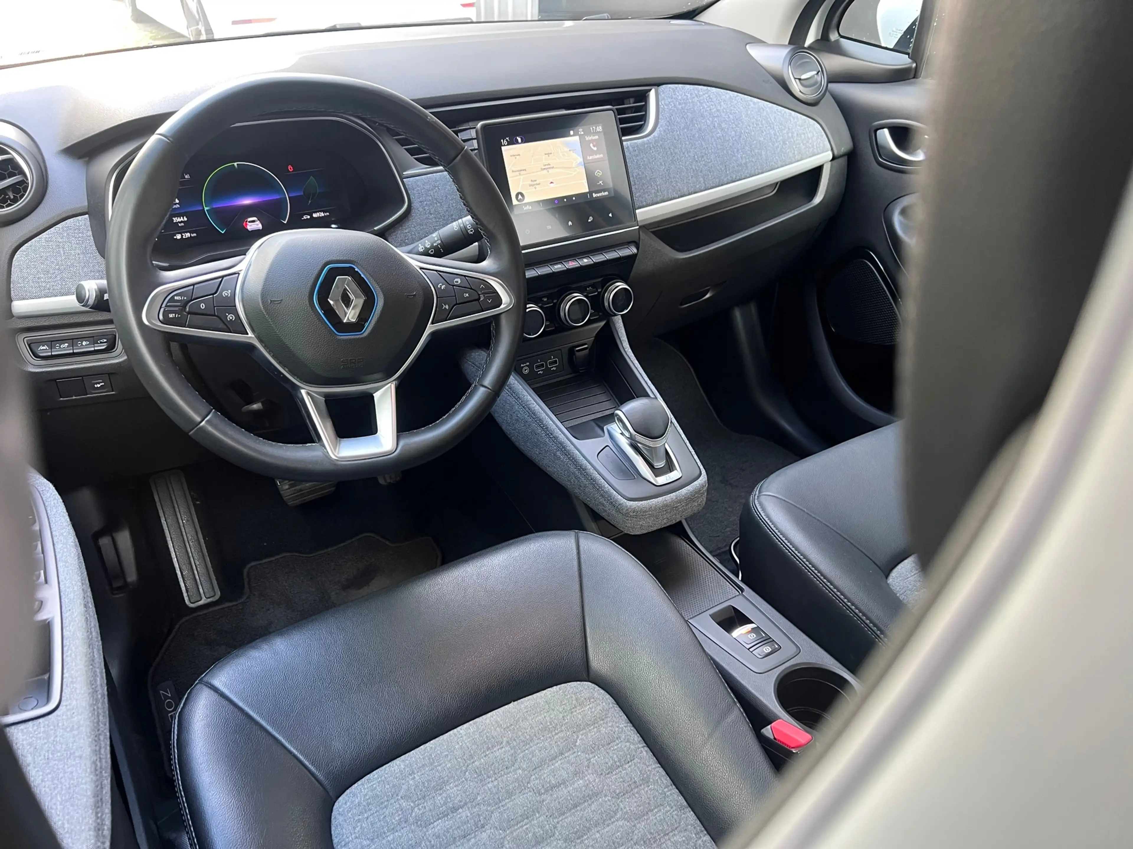 Renault ZOE R110 Life 52 kWh (ex Accu) - Keyless Navi Parkeers — photo 3