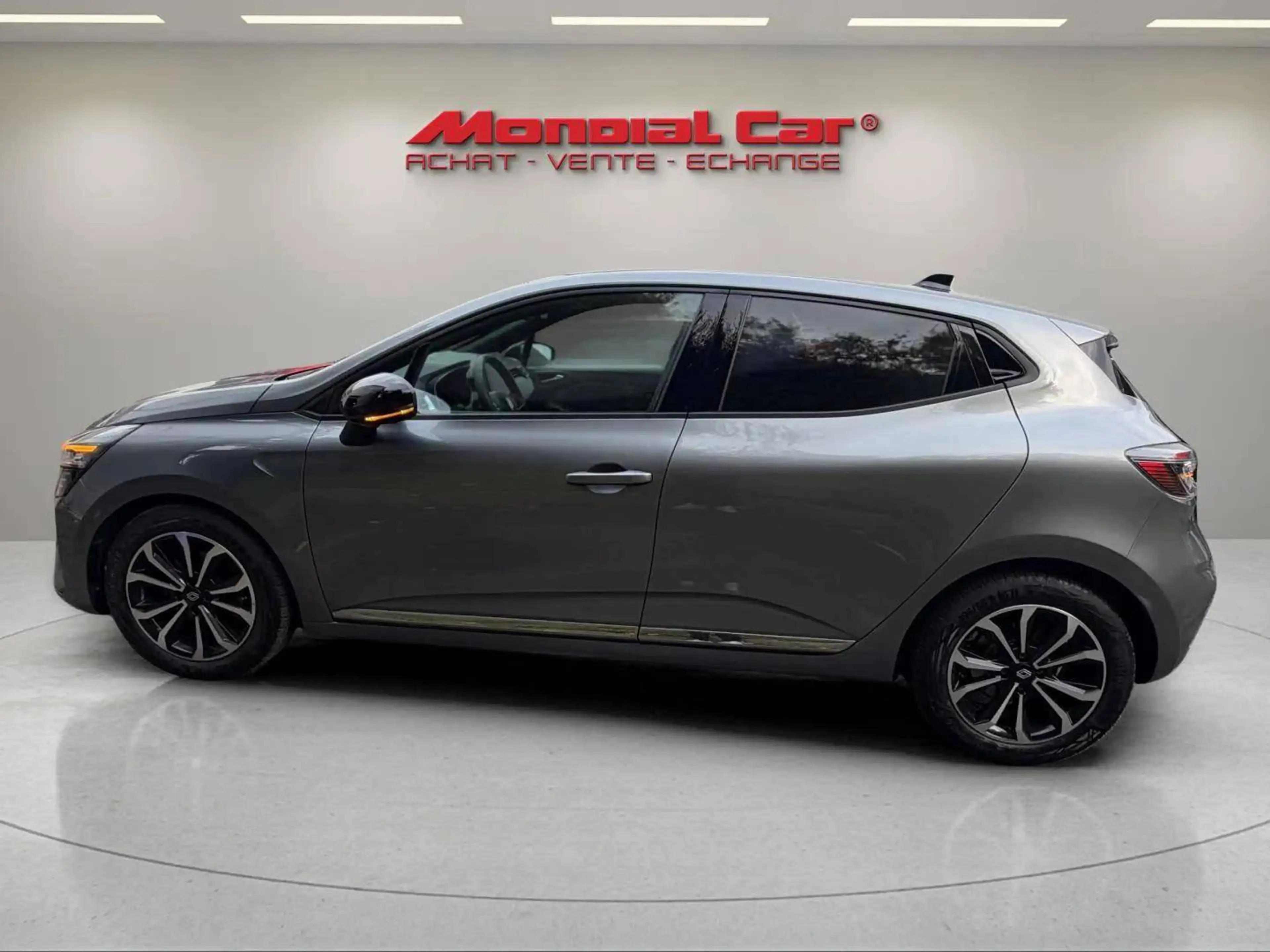 Renault Clio Clio 1.0 TCe Techno *1er prop*CarPlay*Garantie 12 mois*Prêt à immat* — photo 9
