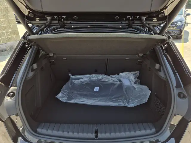 BMW 1 Series view 11