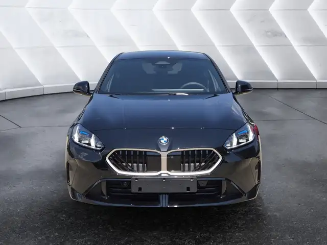 BMW 1 Series view 2