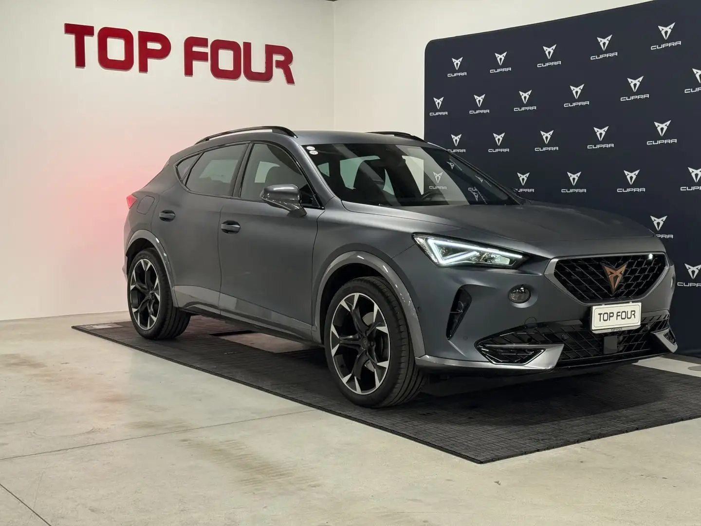 CUPRA Formentor 1.4 e-Hybrid DSG Grau - 1