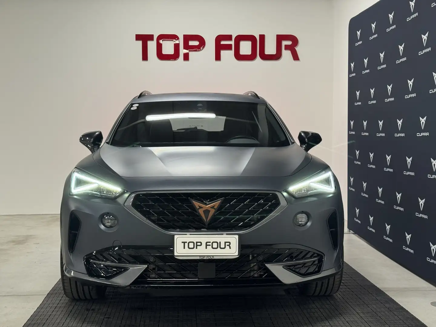 CUPRA Formentor 1.4 e-Hybrid DSG Grau - 2