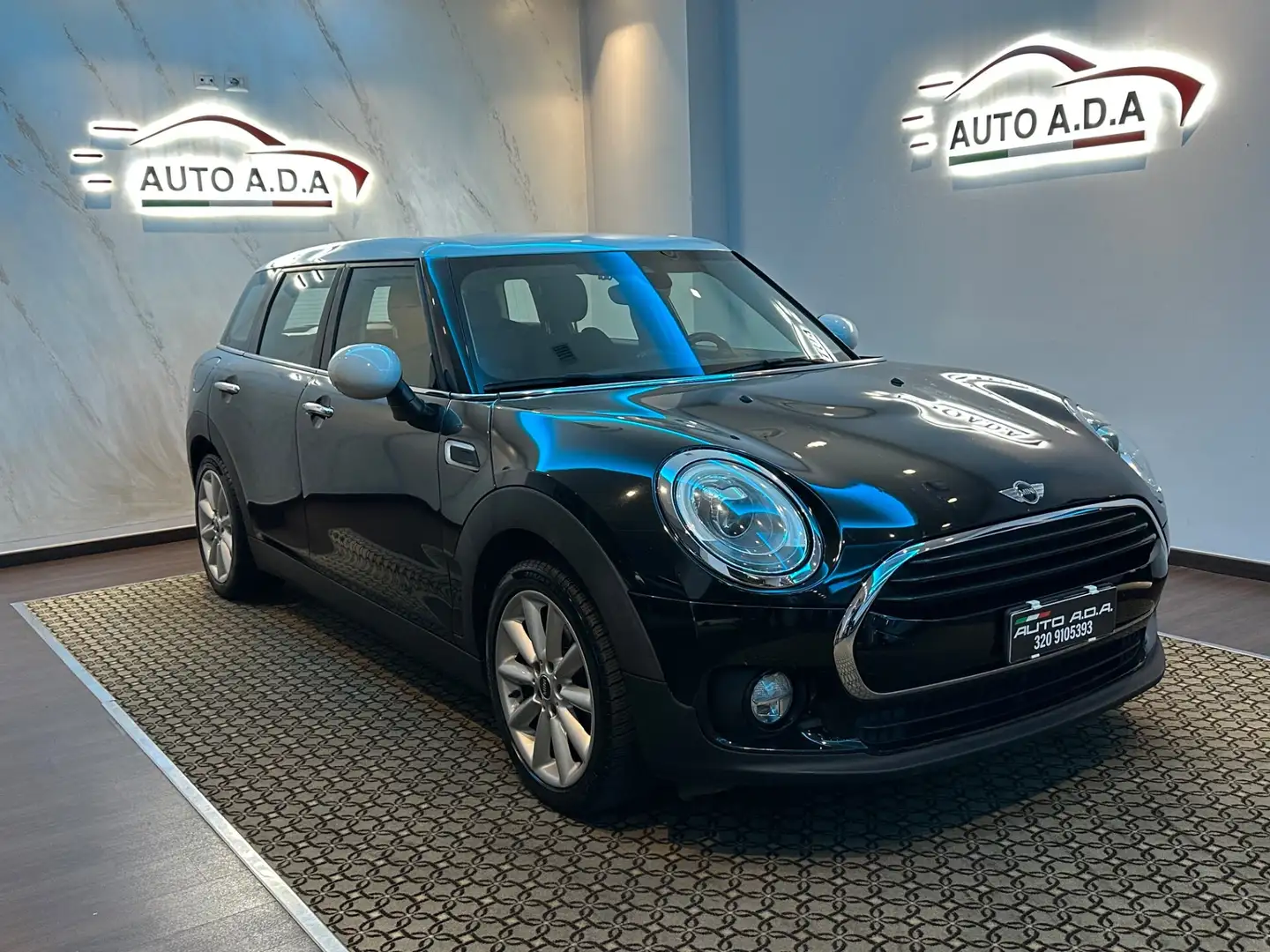 MINI Cooper Clubman Mini 2.0 Cooper D Hype Clubman Noir - 2