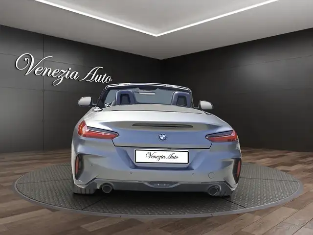 BMW Z4 view 3