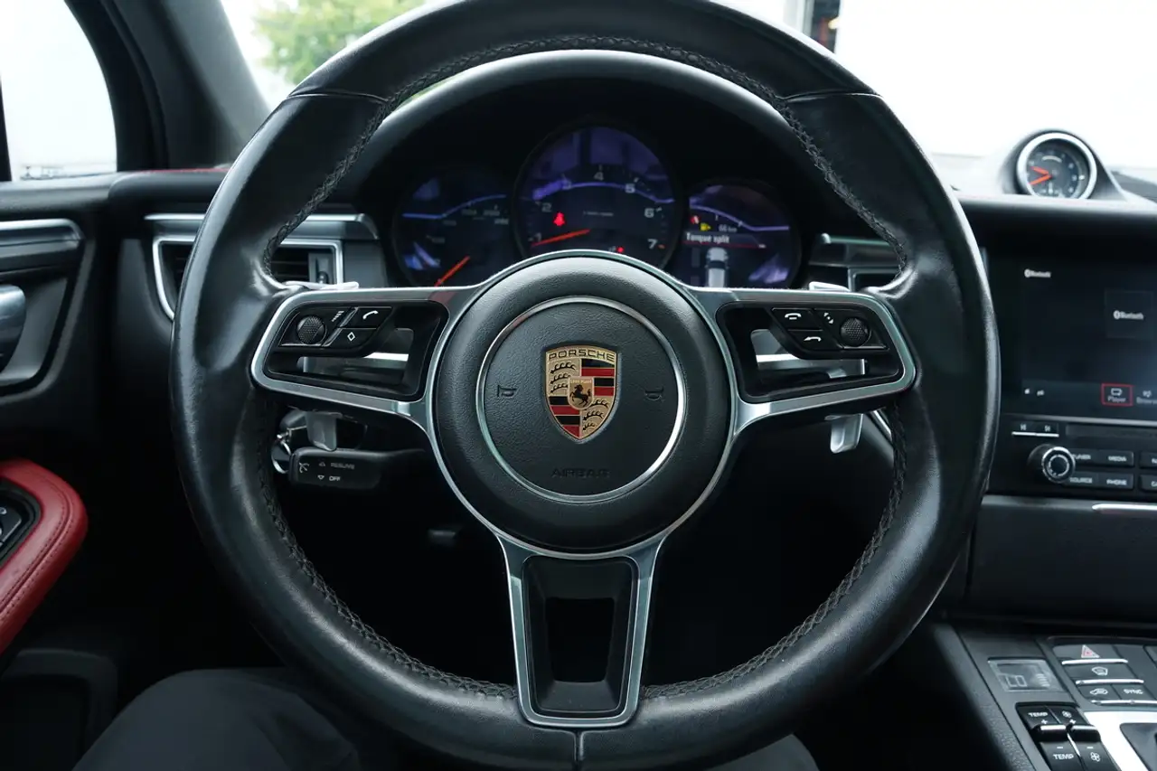 Porsche Macan снимка Porsche Macan
