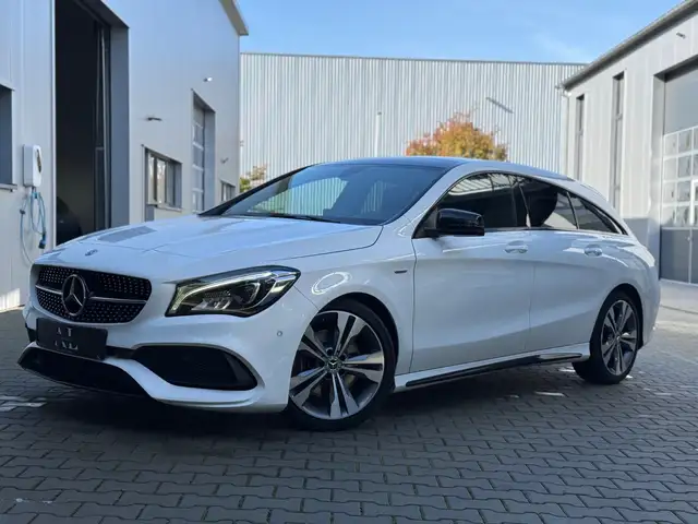 Mercedes-Benz CLA 220 CLA 220 Shooting Brake | 4Matic | AMG Paket