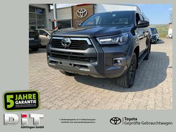 2.8 D-4D Double Cab Invincible ACC+LED+SHZ