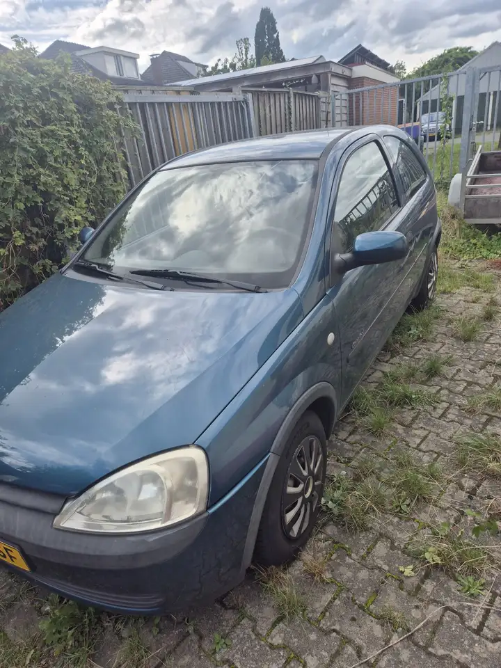 Opel Corsa 1.2-16V Comfort, foto 1