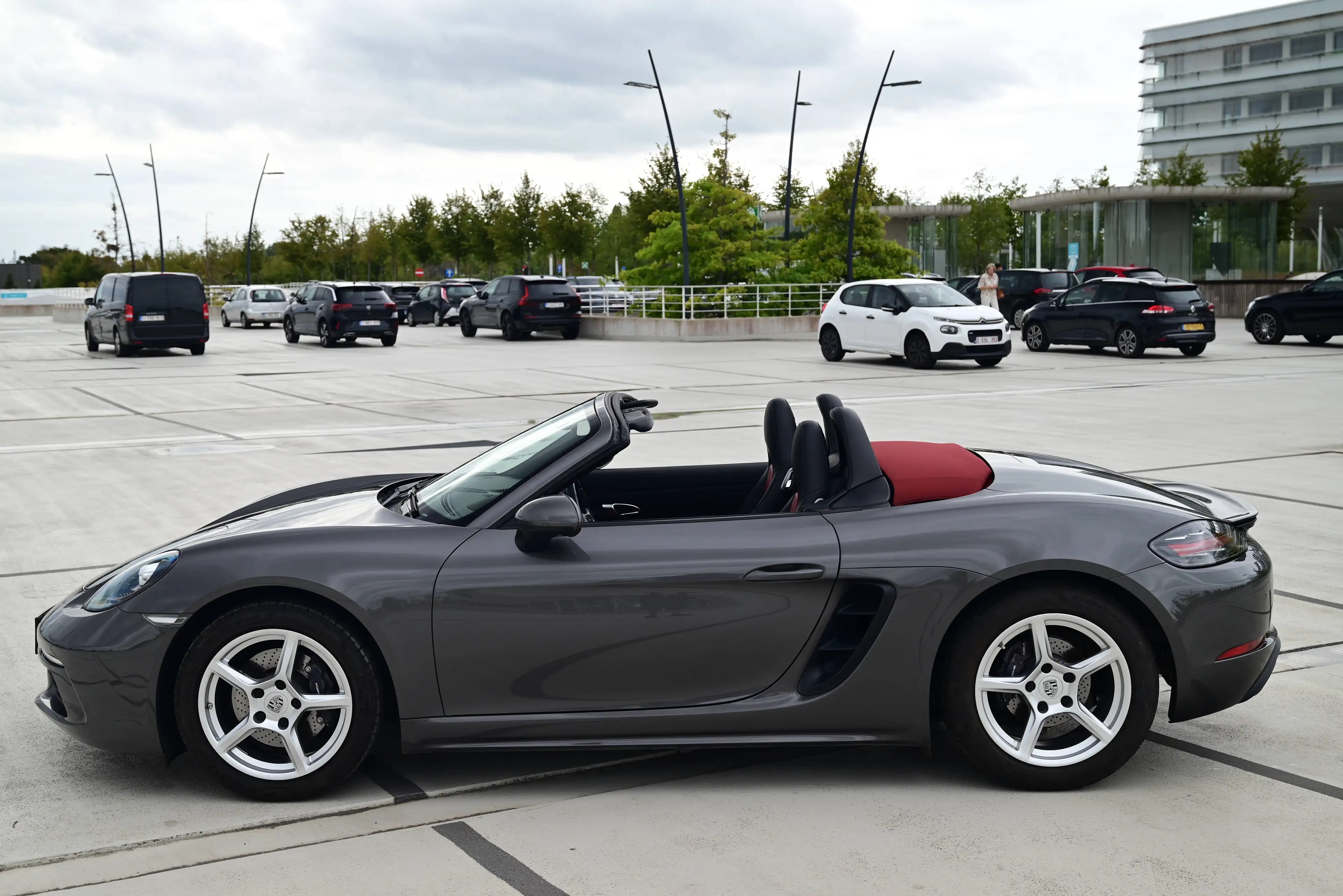 Porsche 718 BOXSTER / PDK / LEATHER / NAVI / XENON / ALARM / 1ST OWNER / TOP CONDITION / 1ST PAINT — photo 5
