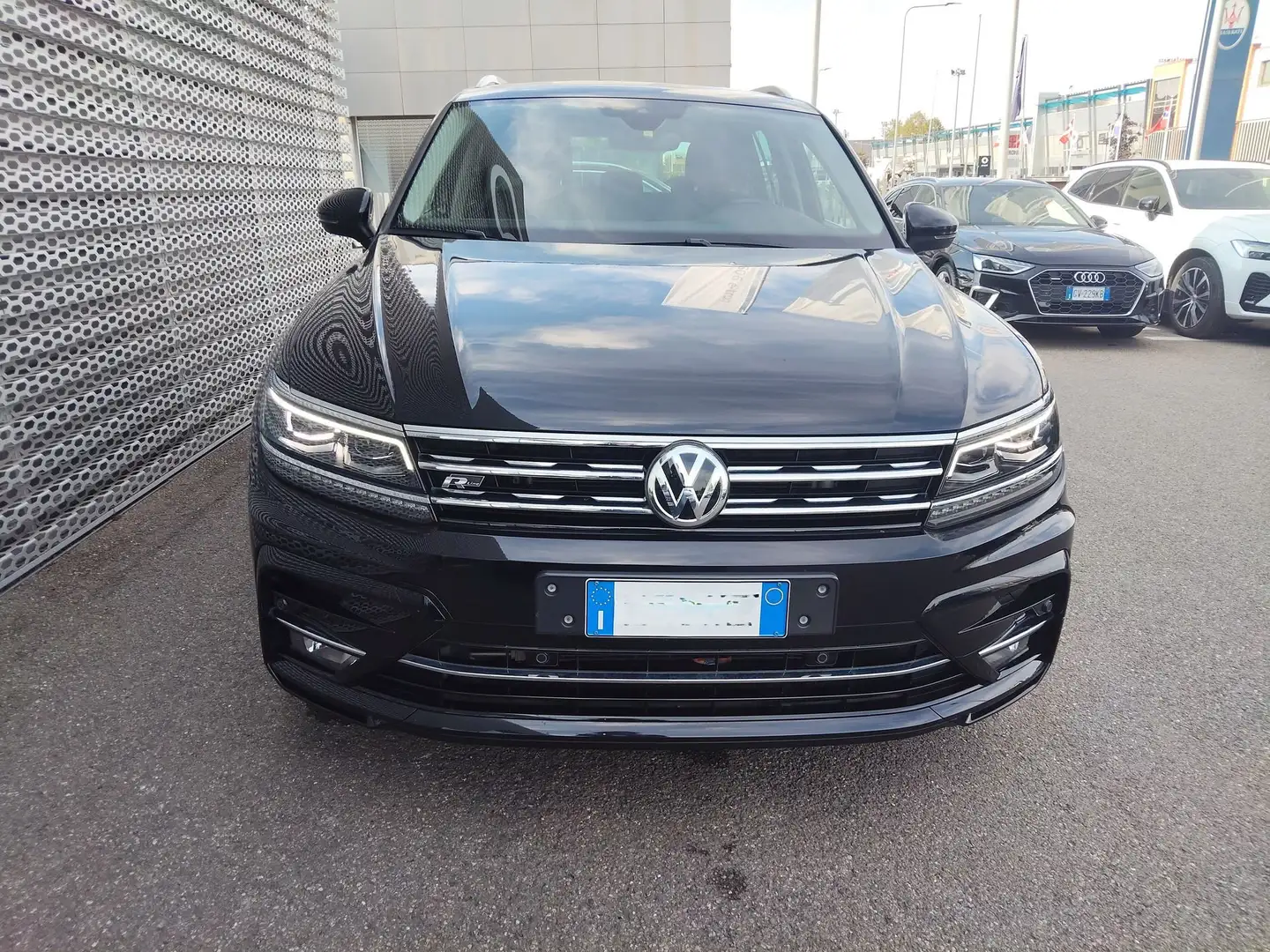 Volkswagen Tiguan Tiguan 2.0 TDI SCR DSG Advanced BlueMotion Techno Nero - 2