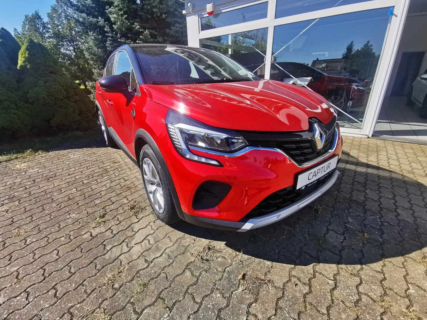 Renault Captur TCe 100 LPG Equilibre Rot - 1