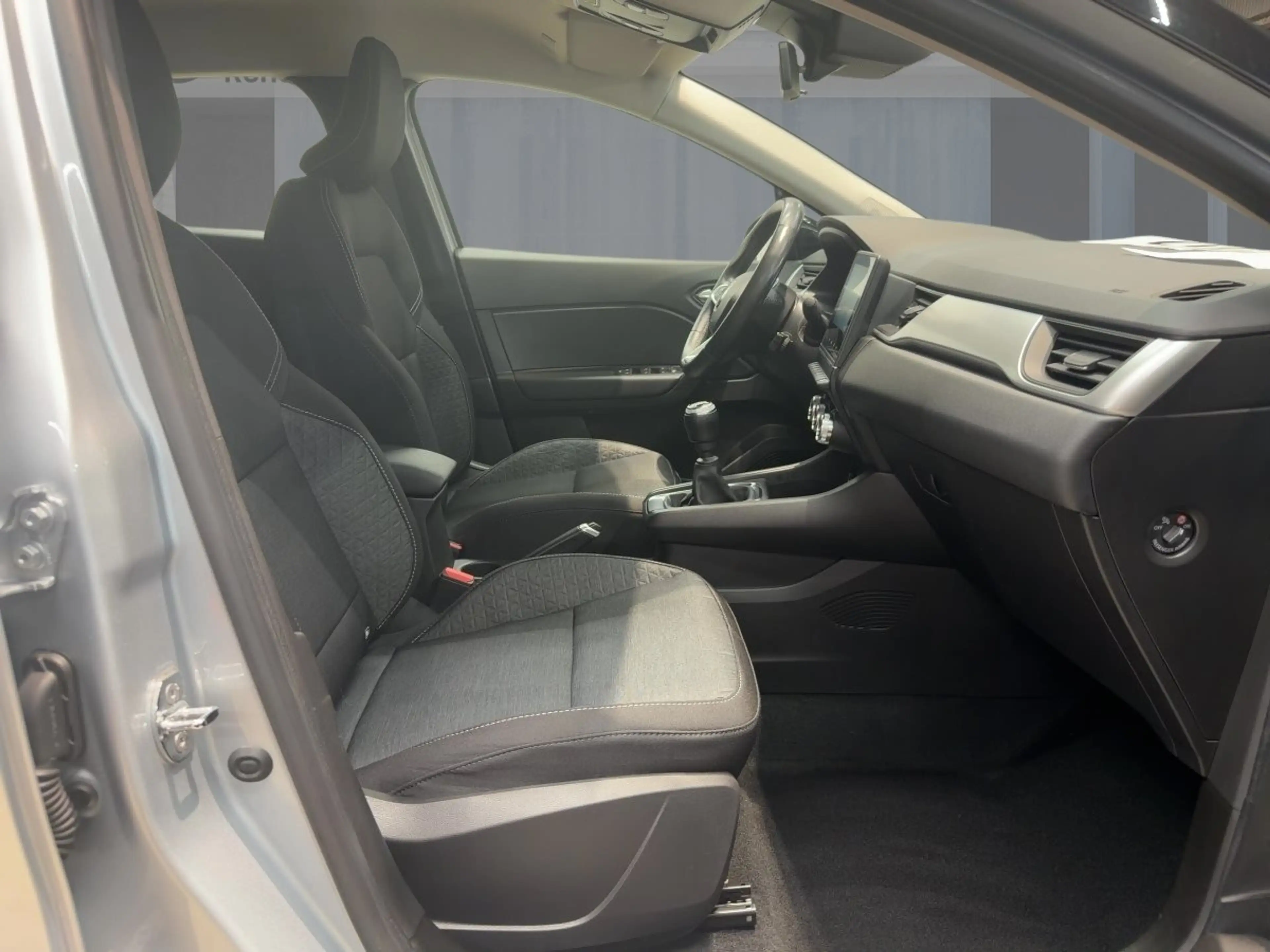 Renault Captur 1.0 TCE 90 EQUILIBRE — photo 8