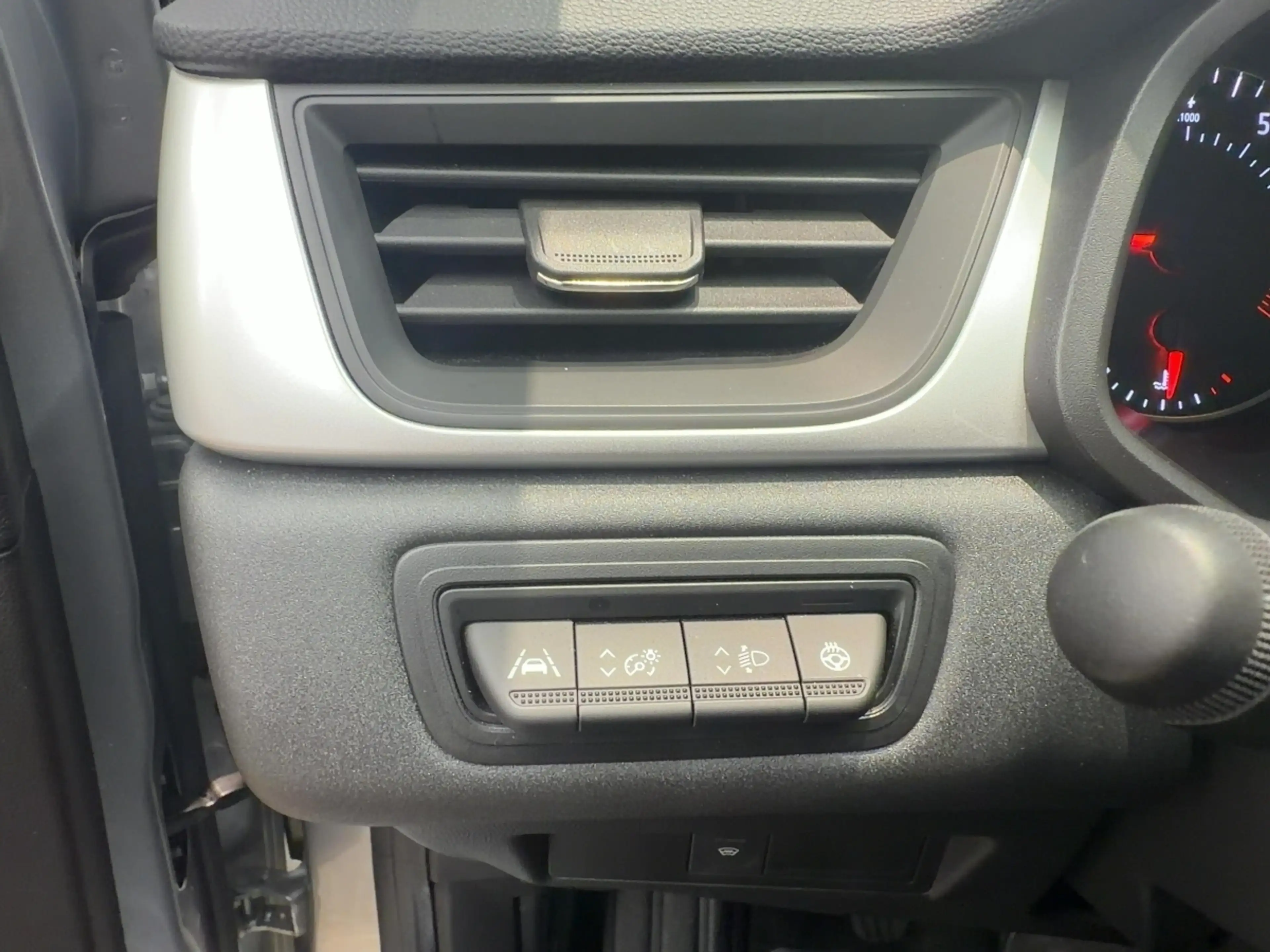 Renault Captur 1.0 TCE 90 EQUILIBRE — photo 14