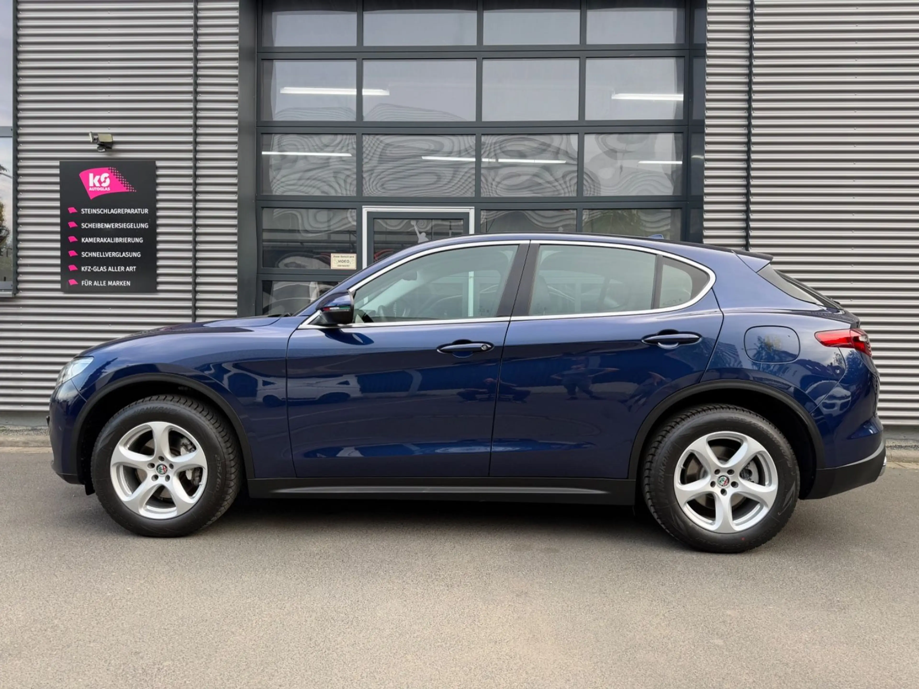 Alfa Romeo Stelvio Super Q4*GARANTIE*NAVI*BI-XENON*LEDER* — photo 10