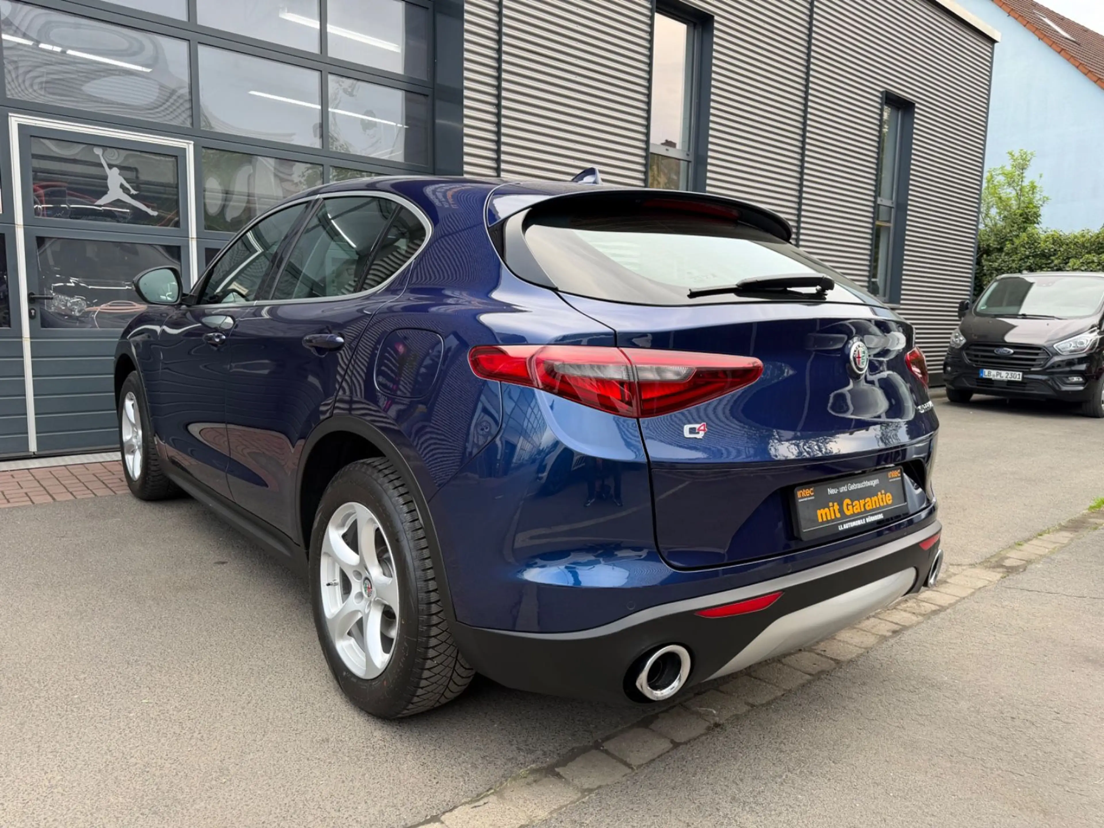 Alfa Romeo Stelvio Super Q4*GARANTIE*NAVI*BI-XENON*LEDER* — photo 8