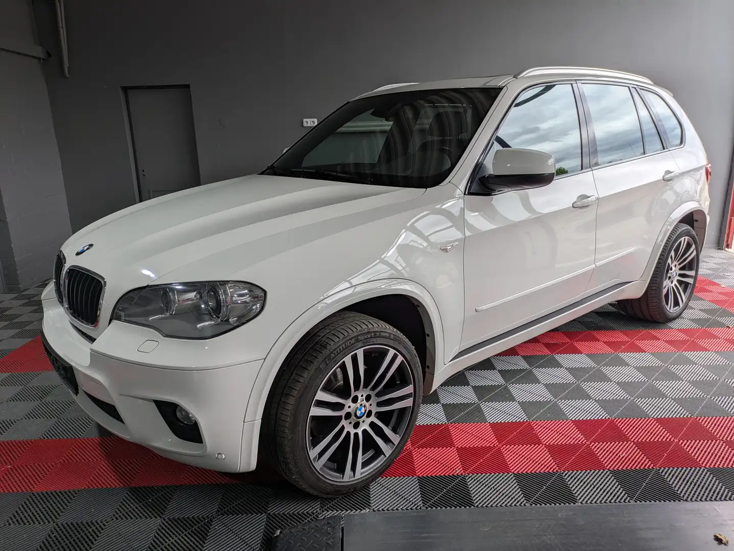 BMW X5 xDrive35i*Pano*AHK*Kessy*M-Paket* White - 2