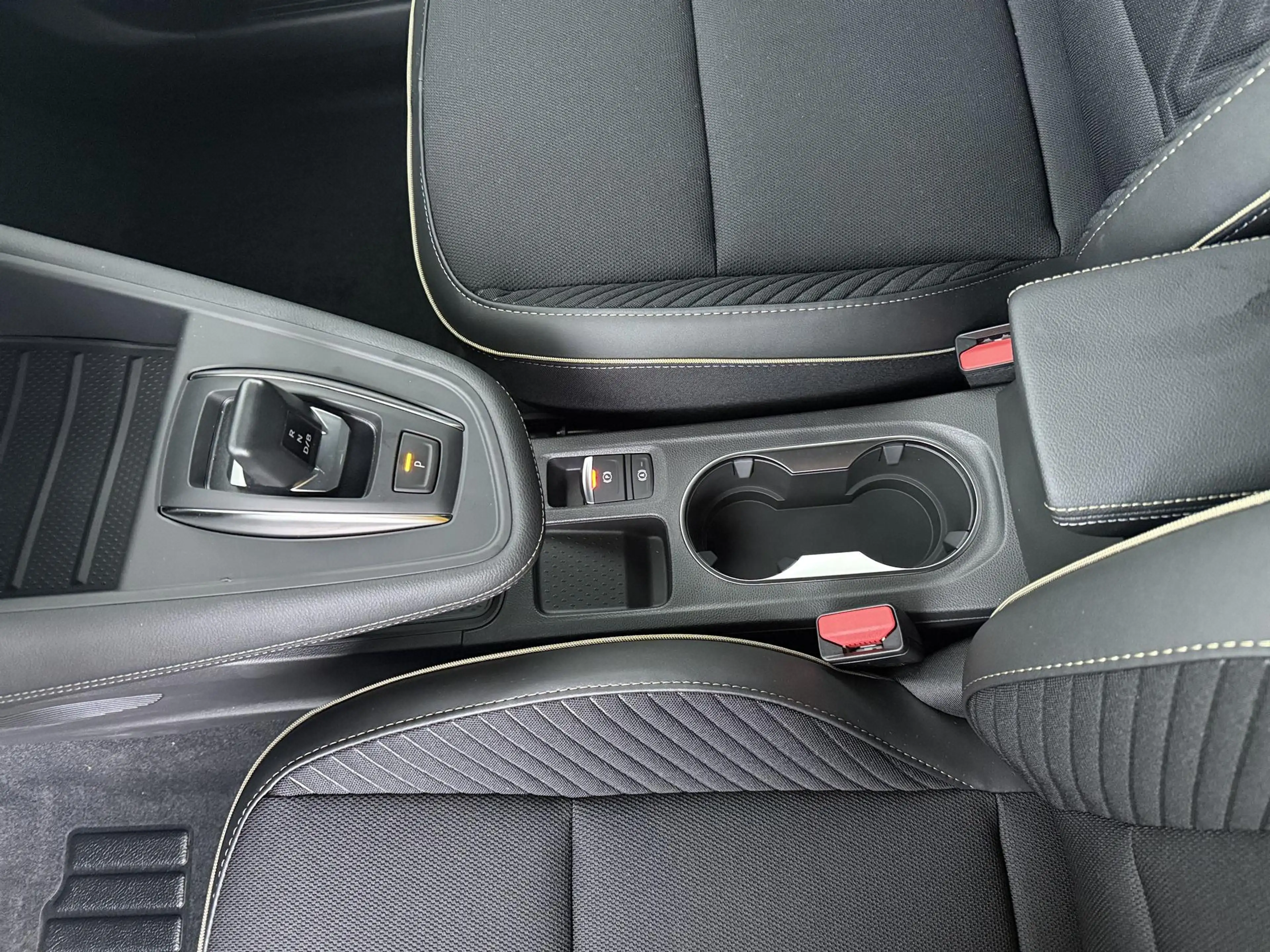 Renault Symbioz iconic full hybrid E-Tech 160 | Achteruitrijcamera — photo 12
