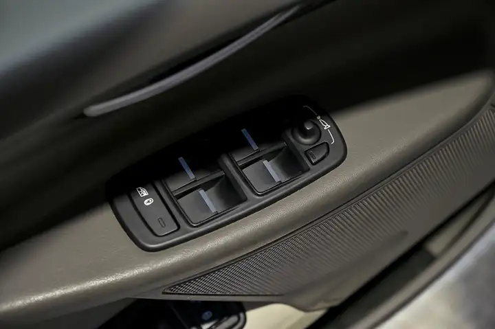 Jaguar XE 2.0 i4 Prestige Aut. 2017, foto 23