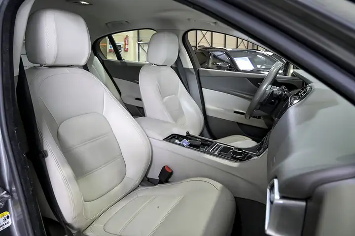 Jaguar XE 2.0 i4 Prestige Aut. 2017, foto 42