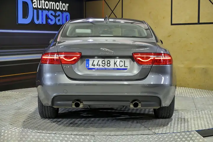 Jaguar XE 2.0 i4 Prestige Aut. 2017, foto 13